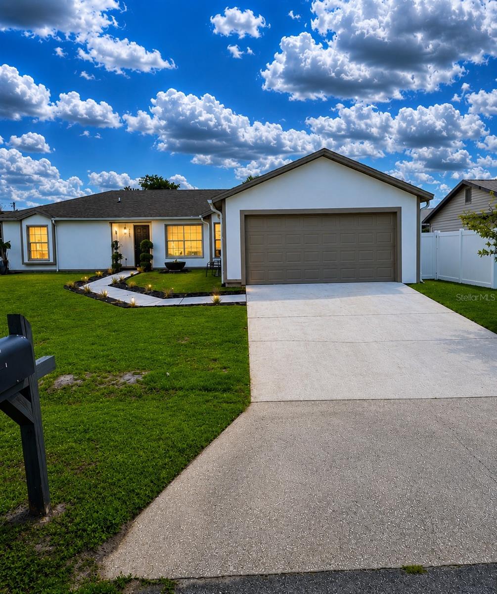 Single Family Residence em KISSIMMEE, FL - Daniel Dourado