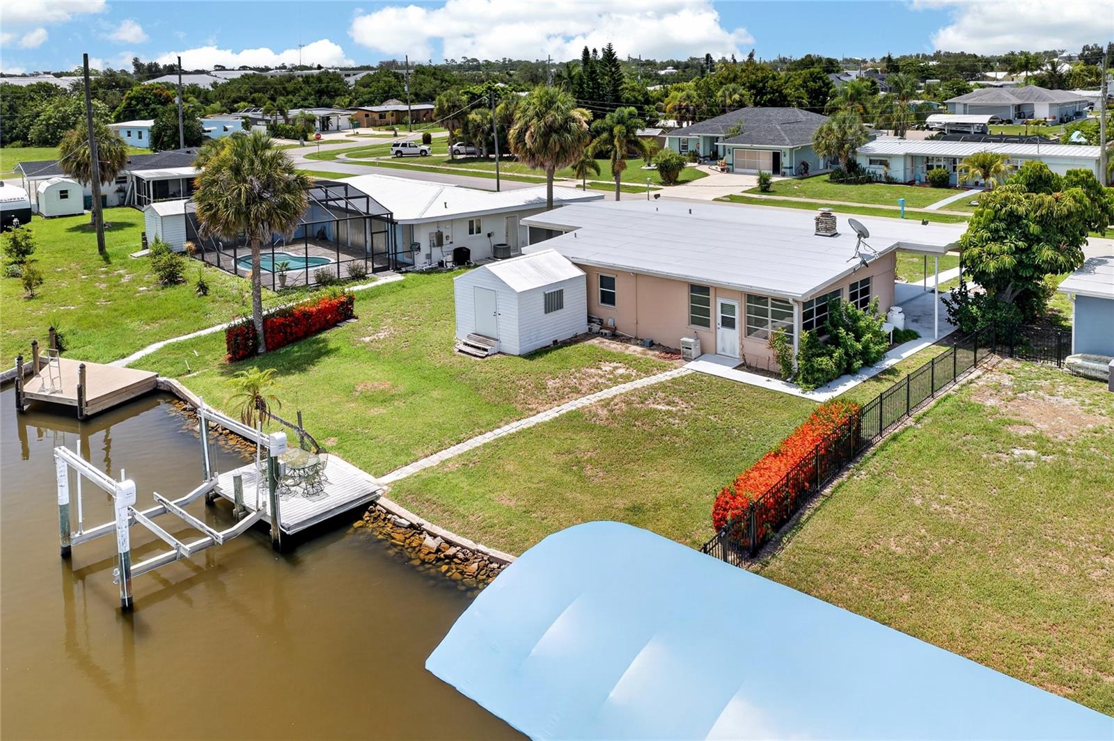 Single Family Residence in PORT CHARLOTTE, FL - Daniel Dourado