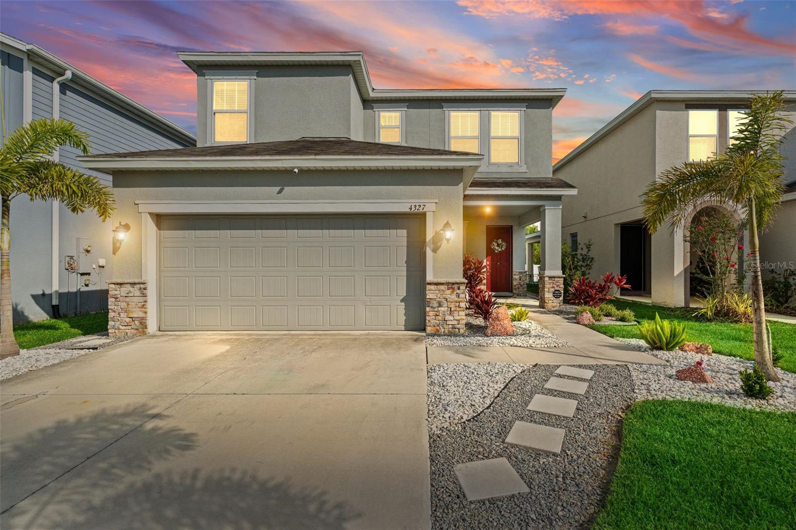 Single Family Residence in PALMETTO, FL - Daniel Dourado