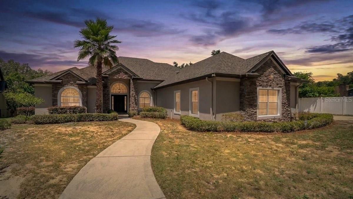 Single Family Residence em EUSTIS, FL - Daniel Dourado