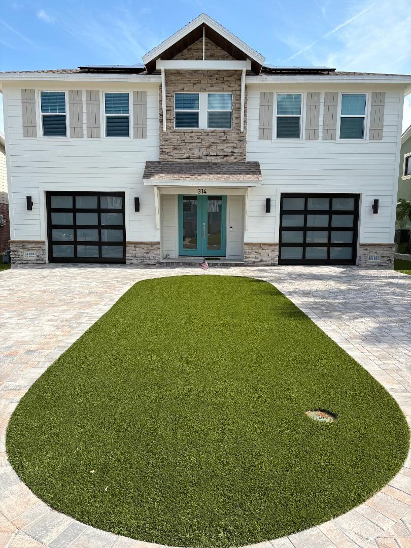 Single Family Residence in INDIAN ROCKS BEACH, FL - Daniel Dourado