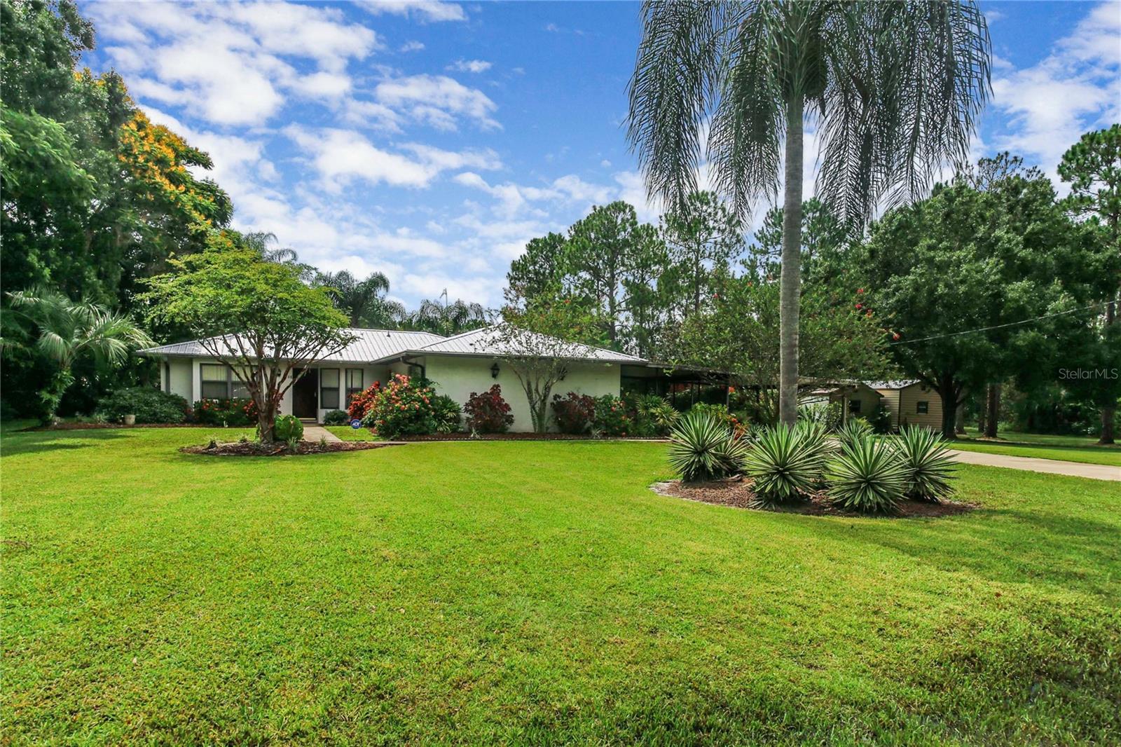 Single Family Residence em INDIAN LAKE ESTATES, FL - Daniel Dourado