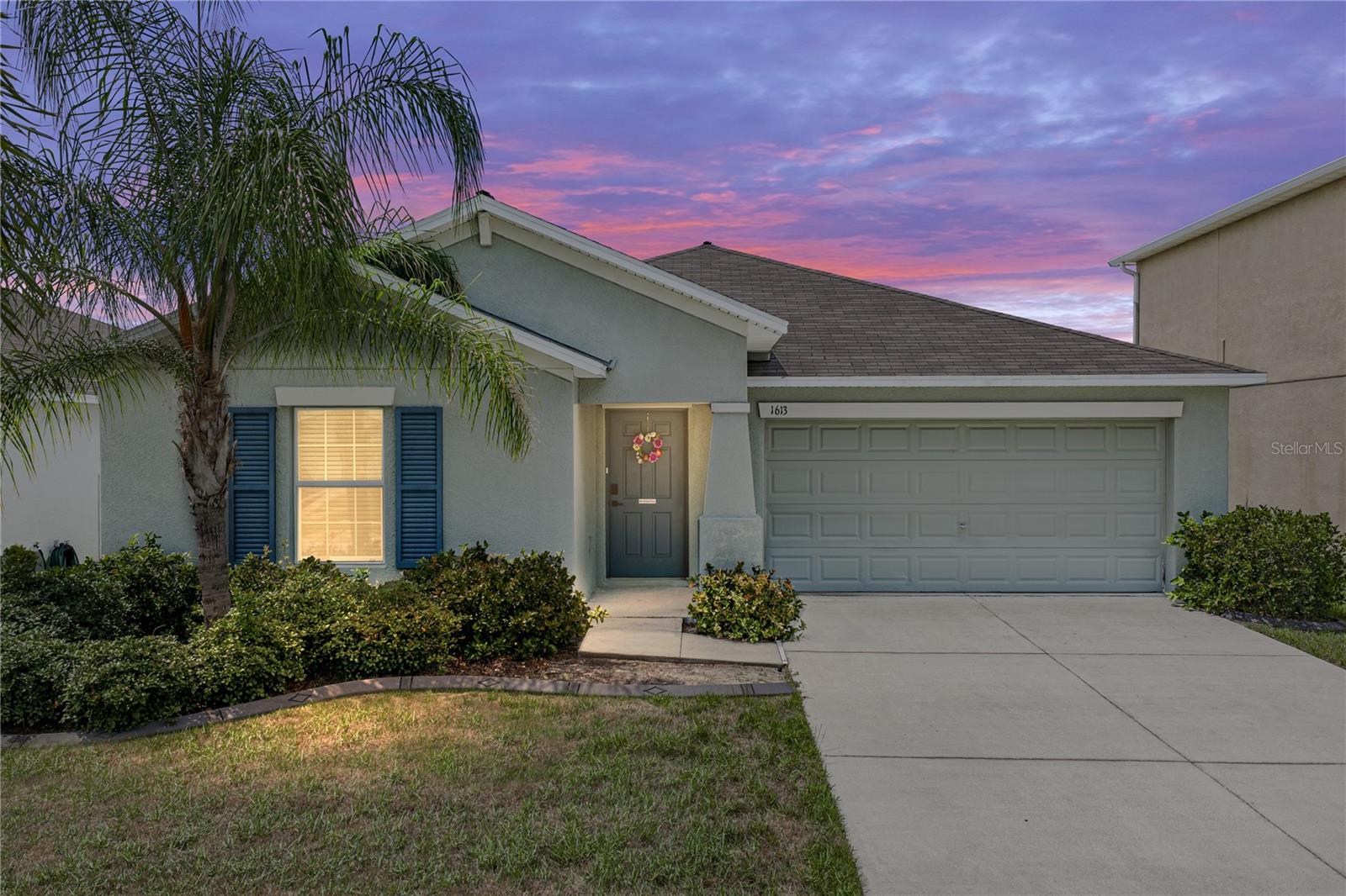 Single Family Residence in RUSKIN, FL - Daniel Dourado
