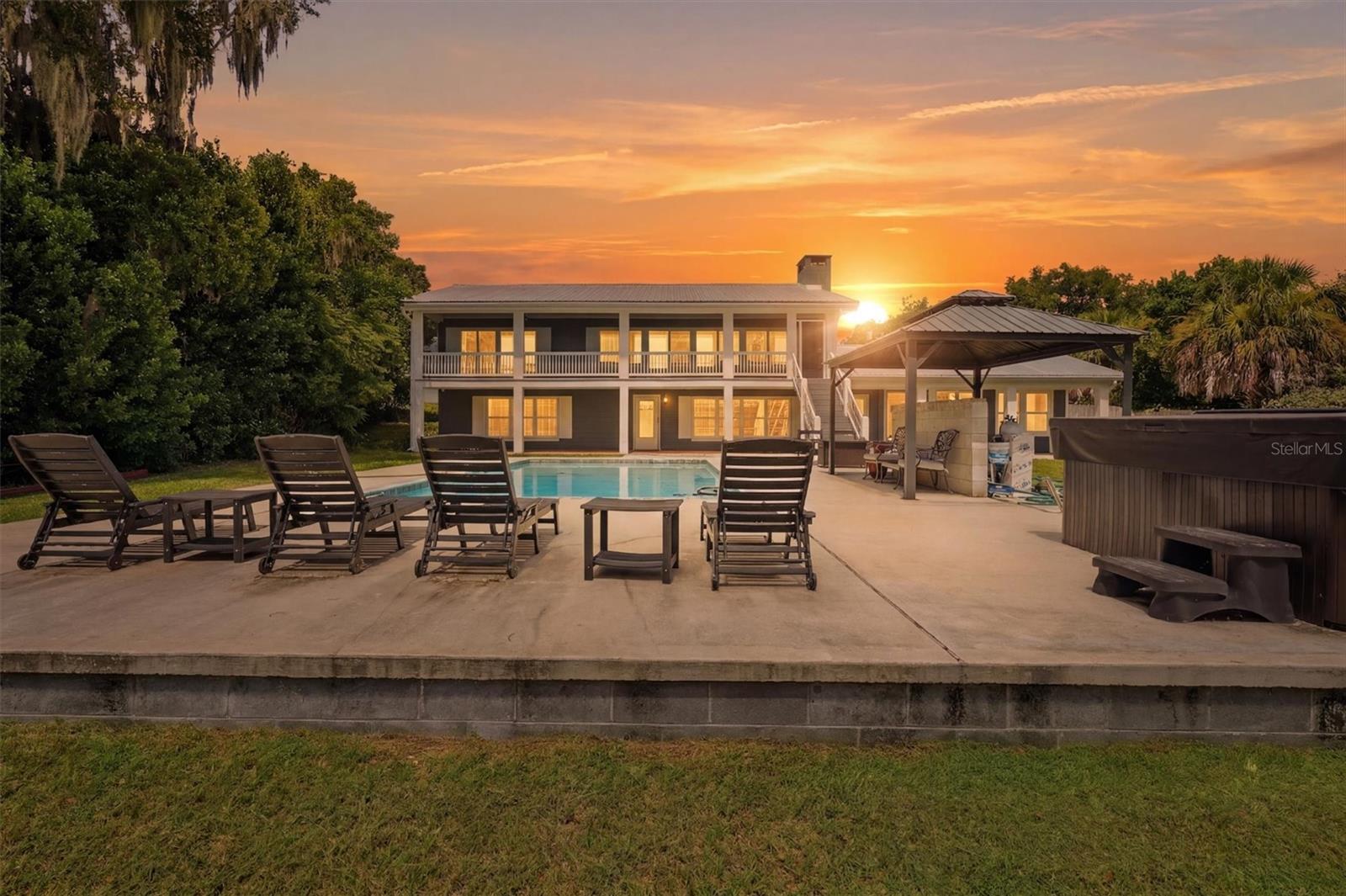Single Family Residence em FORT MC COY, FL - Daniel Dourado