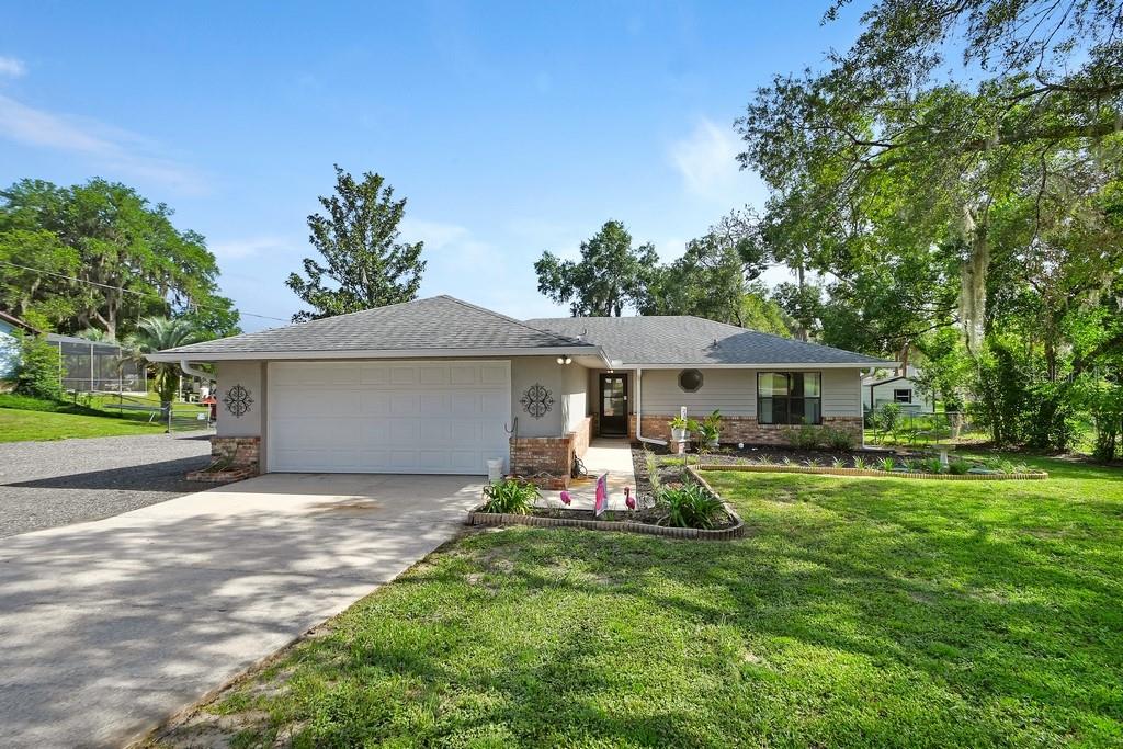 Single Family Residence em DE LEON SPRINGS, FL - Daniel Dourado