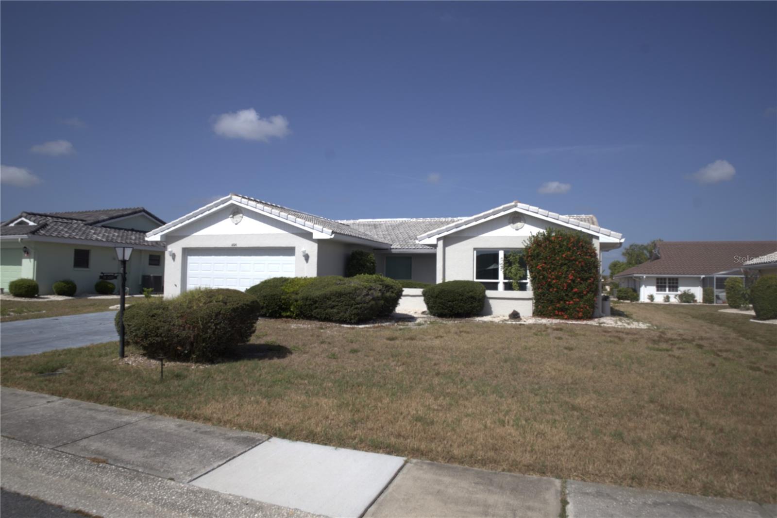 Single Family Residence in SUN CITY CENTER, FL - Daniel Dourado