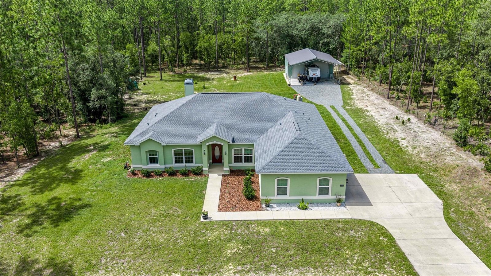 Single Family Residence in DUNNELLON, FL - Daniel Dourado