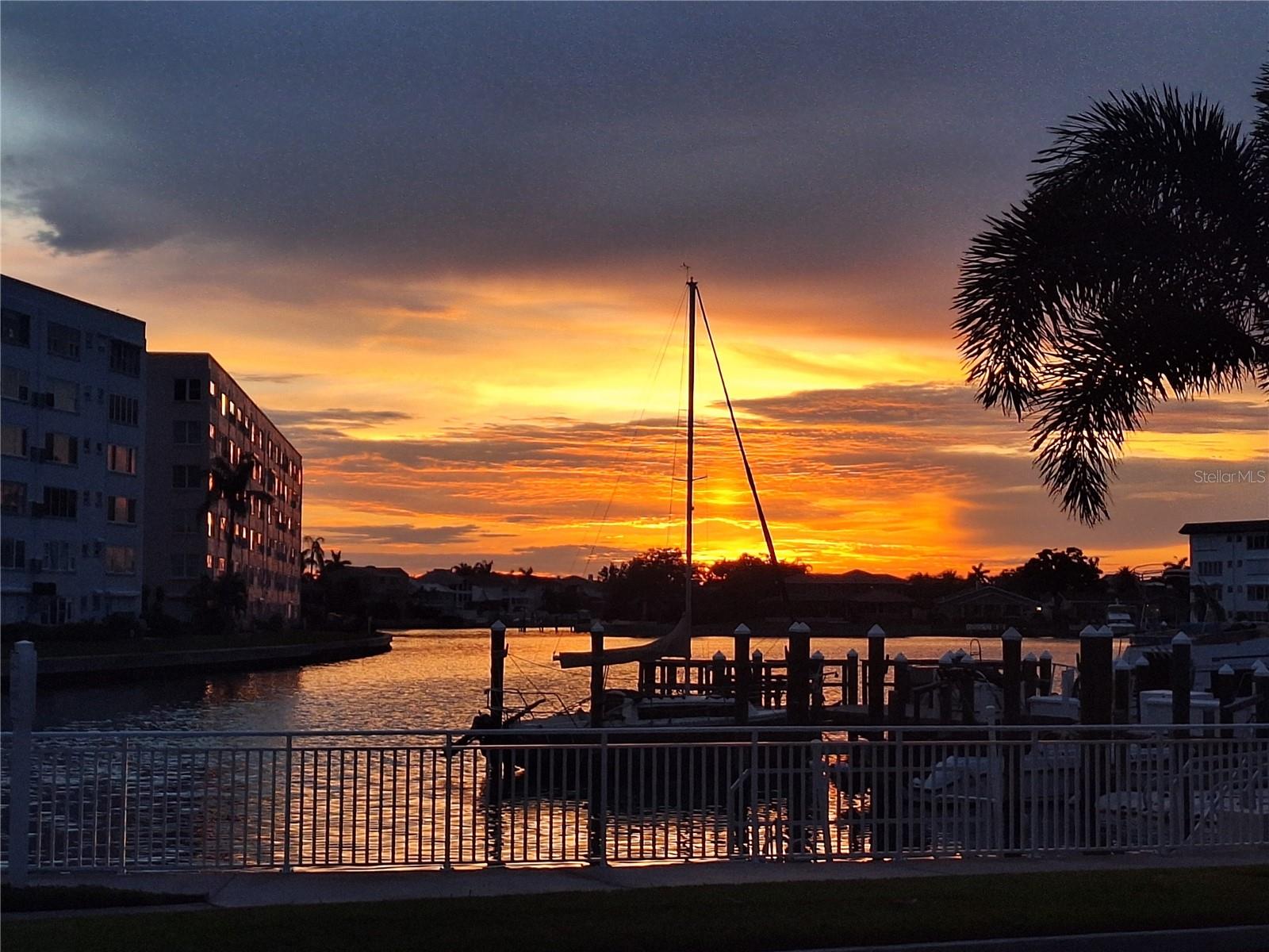 Condominium in GULFPORT, FL - Daniel Dourado