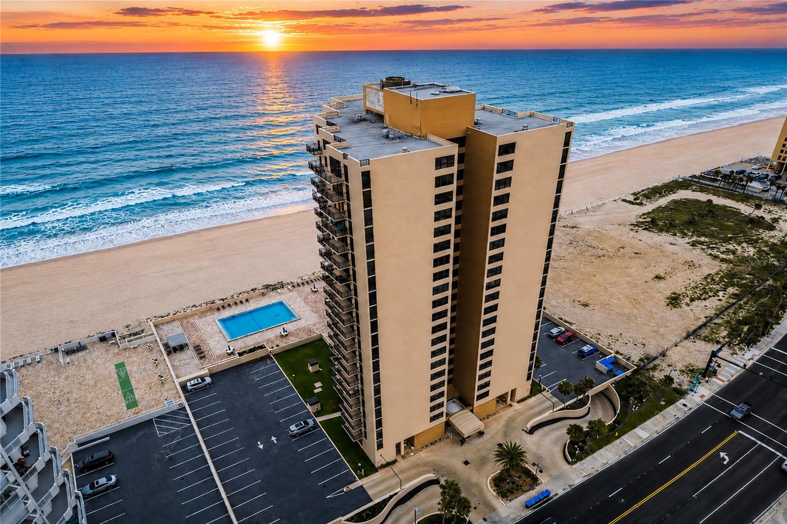 Condominium em DAYTONA BEACH SHORES, FL - Daniel Dourado