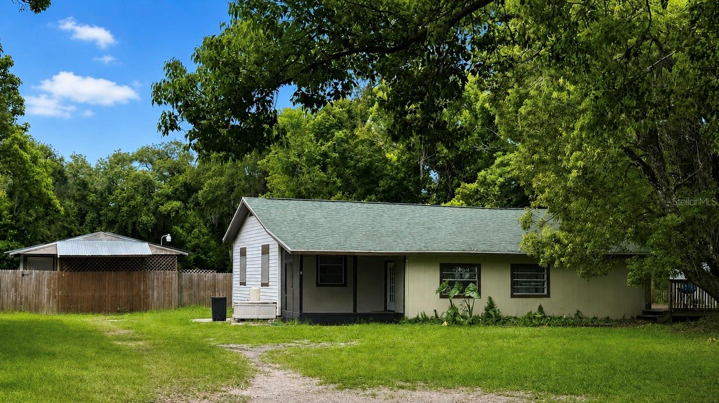 Single Family Residence em ZEPHYRHILLS, FL - Daniel Dourado