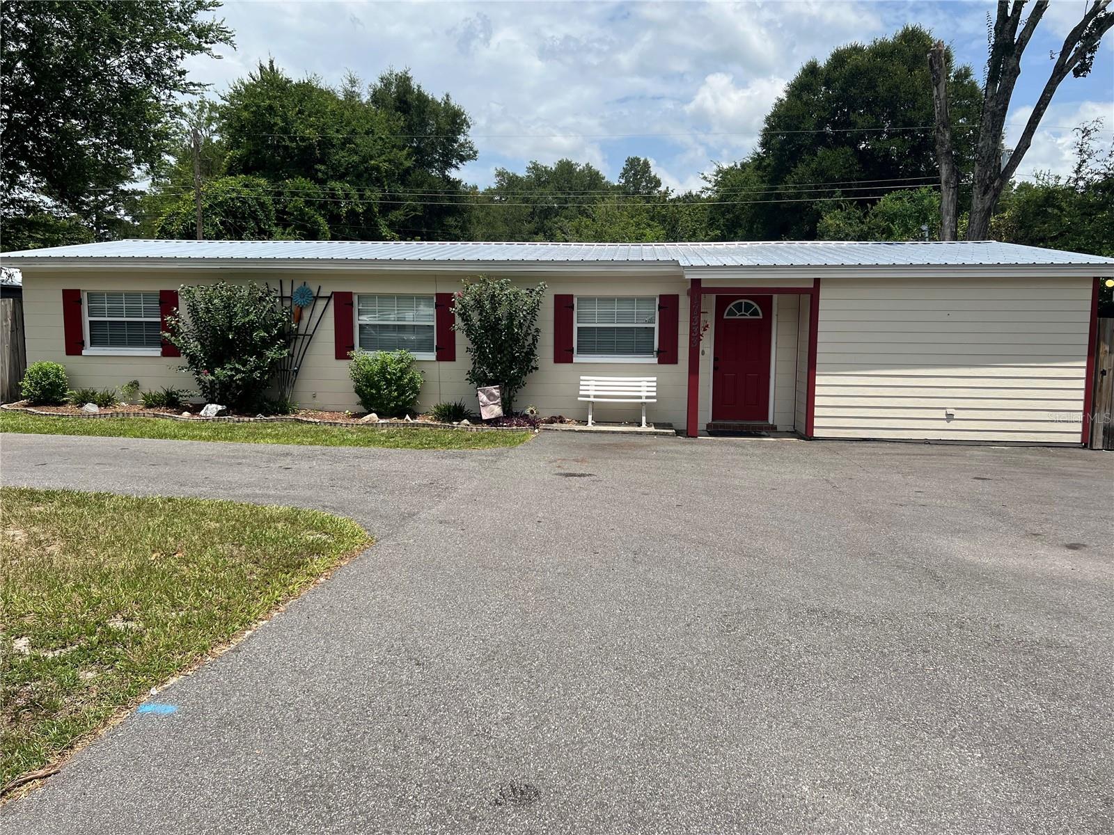 Single Family Residence in HIGH SPRINGS, FL - Daniel Dourado