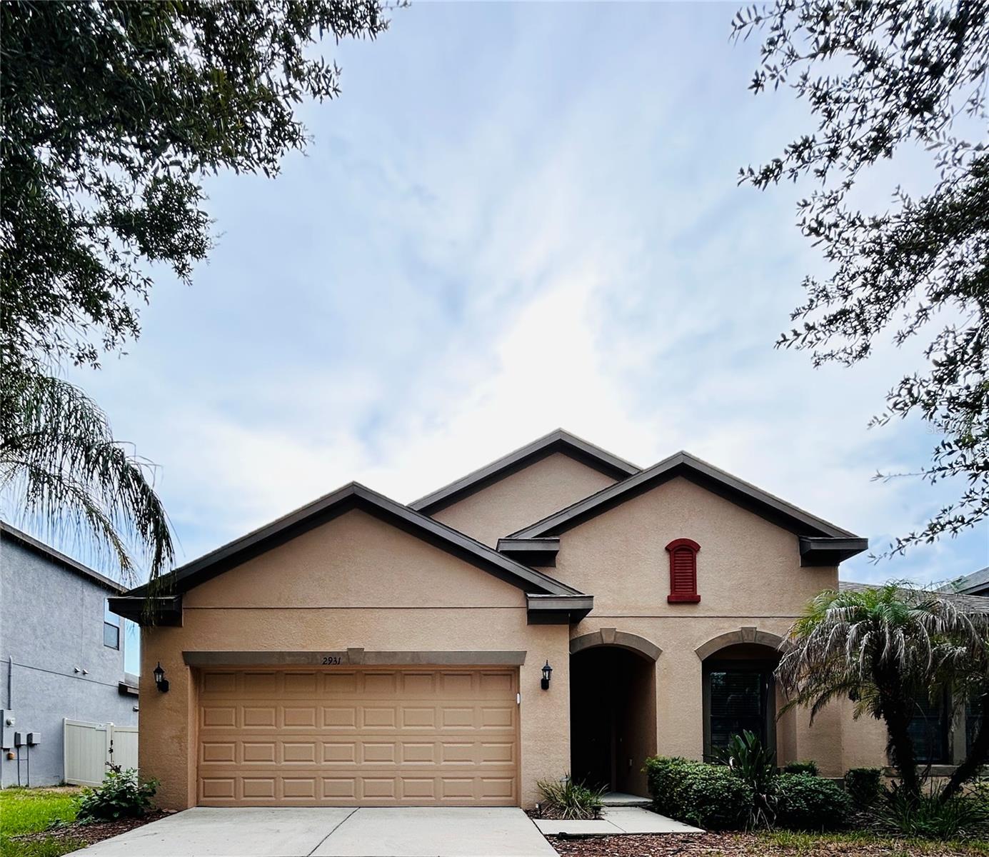 Single Family Residence in VALRICO, FL - Daniel Dourado