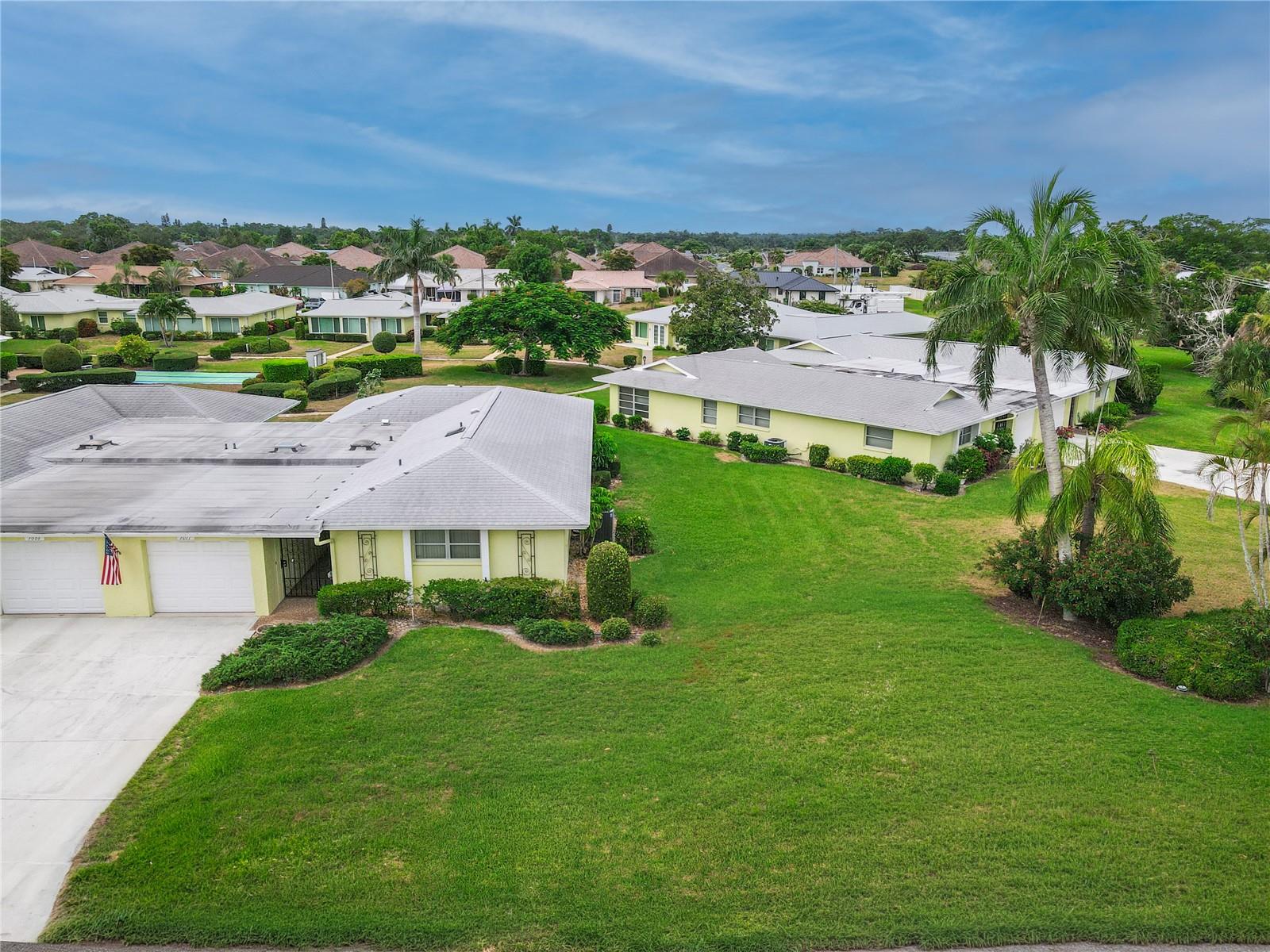 Condominium in BRADENTON, FL - Daniel Dourado