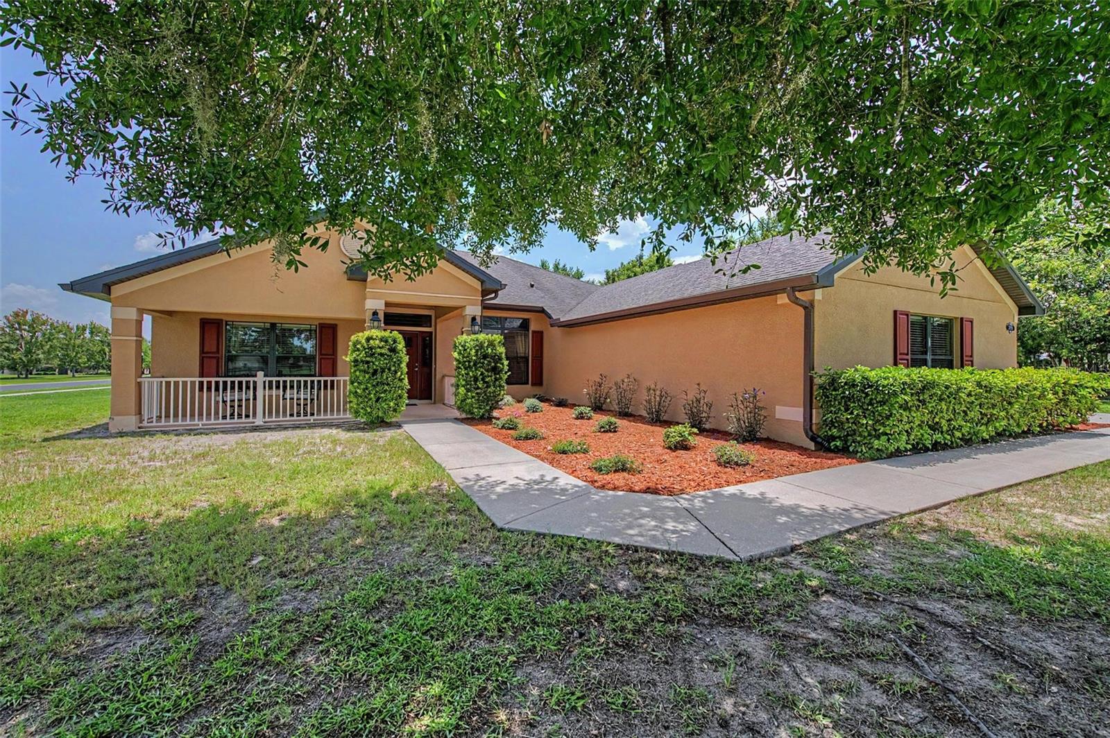 Single Family Residence in DADE CITY, FL - Daniel Dourado