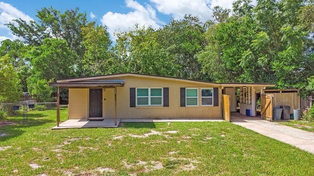 Single Family Residence em CHULUOTA, FL - Daniel Dourado