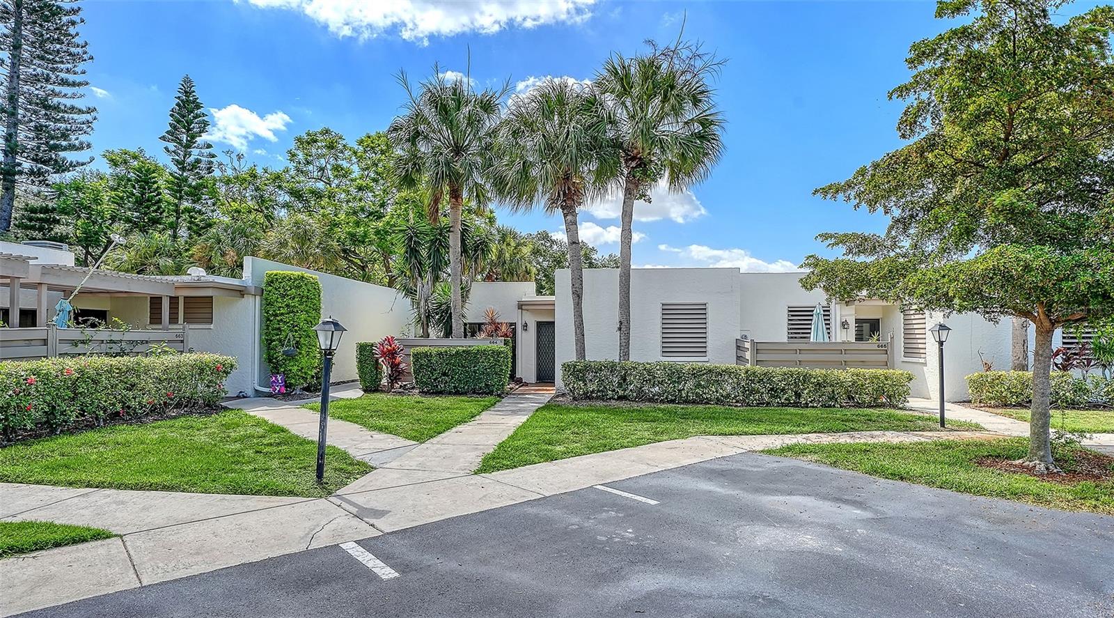 Condominium in BRADENTON, FL - Daniel Dourado