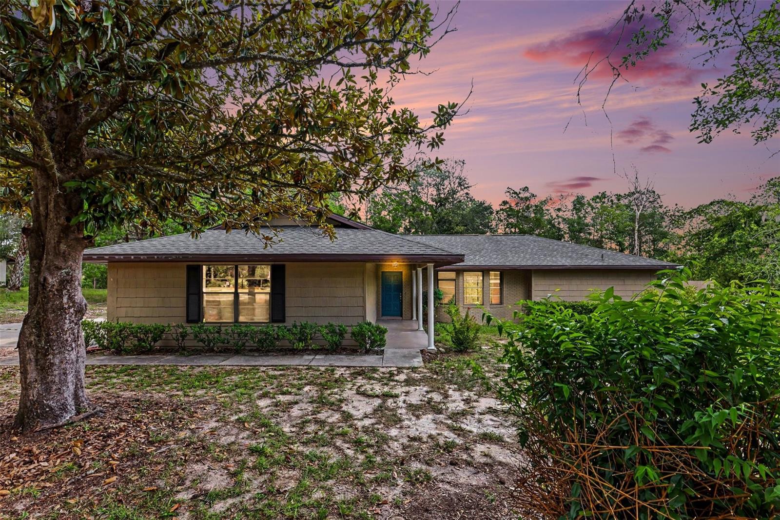 Single Family Residence in DUNNELLON, FL - Daniel Dourado