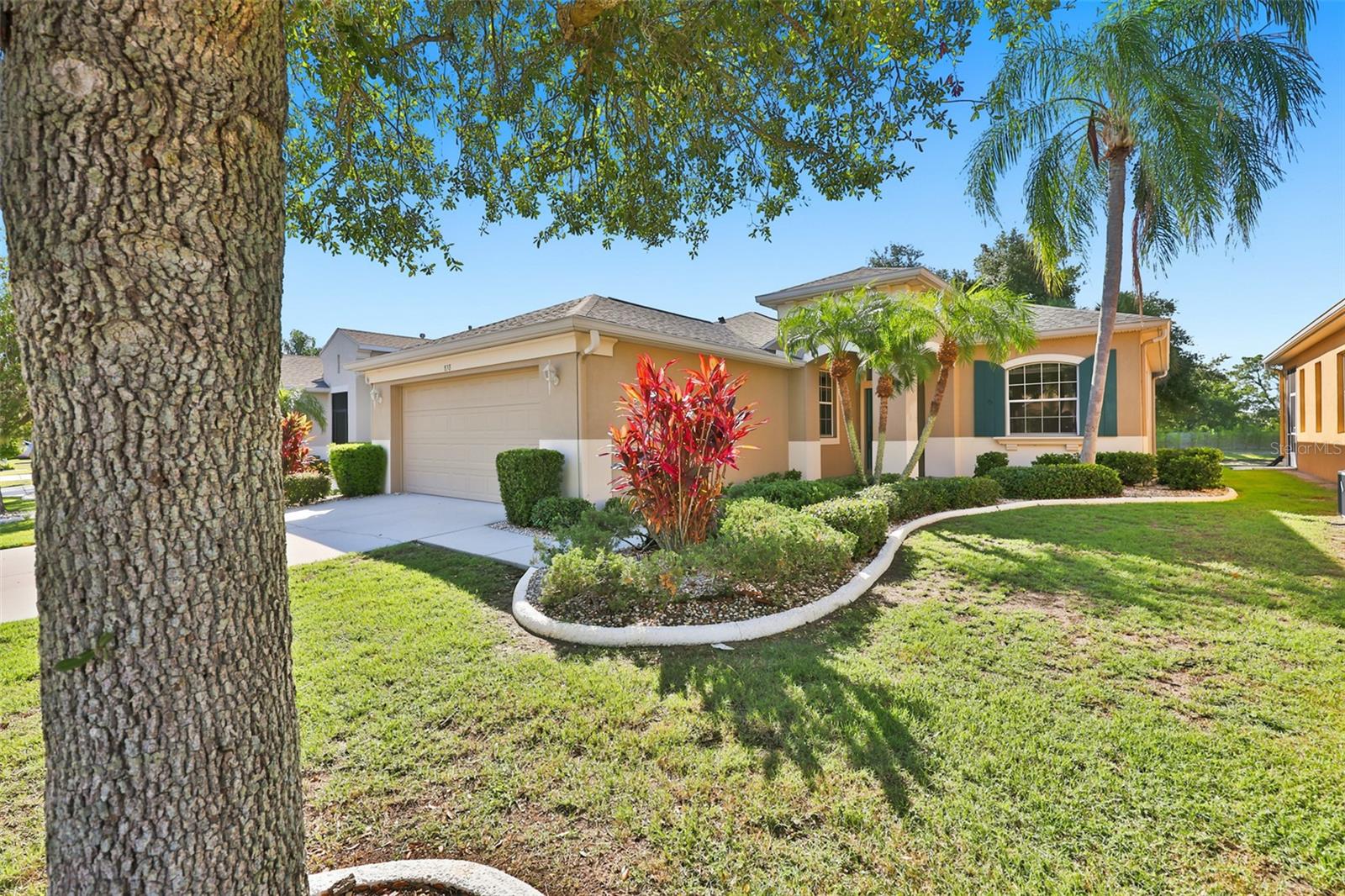 Single Family Residence in SUN CITY CENTER, FL - Daniel Dourado