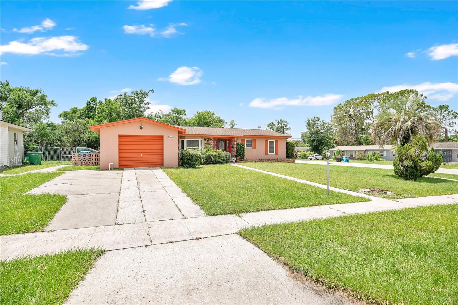 Single Family Residence em DELTONA, FL - Daniel Dourado