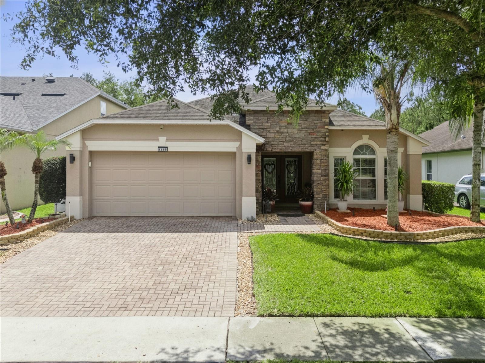 Single Family Residence in ORLANDO, FL - Daniel Dourado