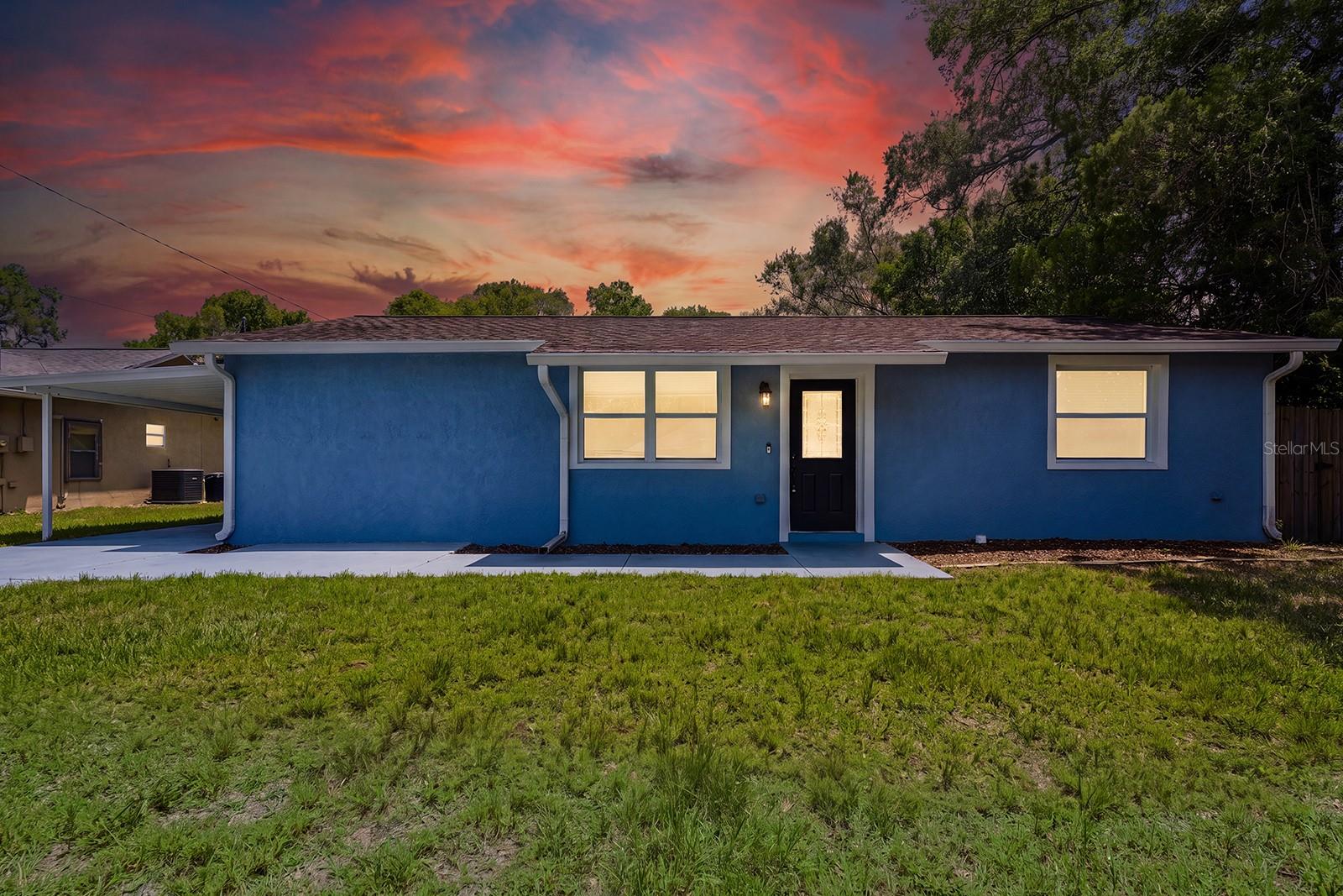 Single Family Residence em SPRING HILL, FL - Daniel Dourado