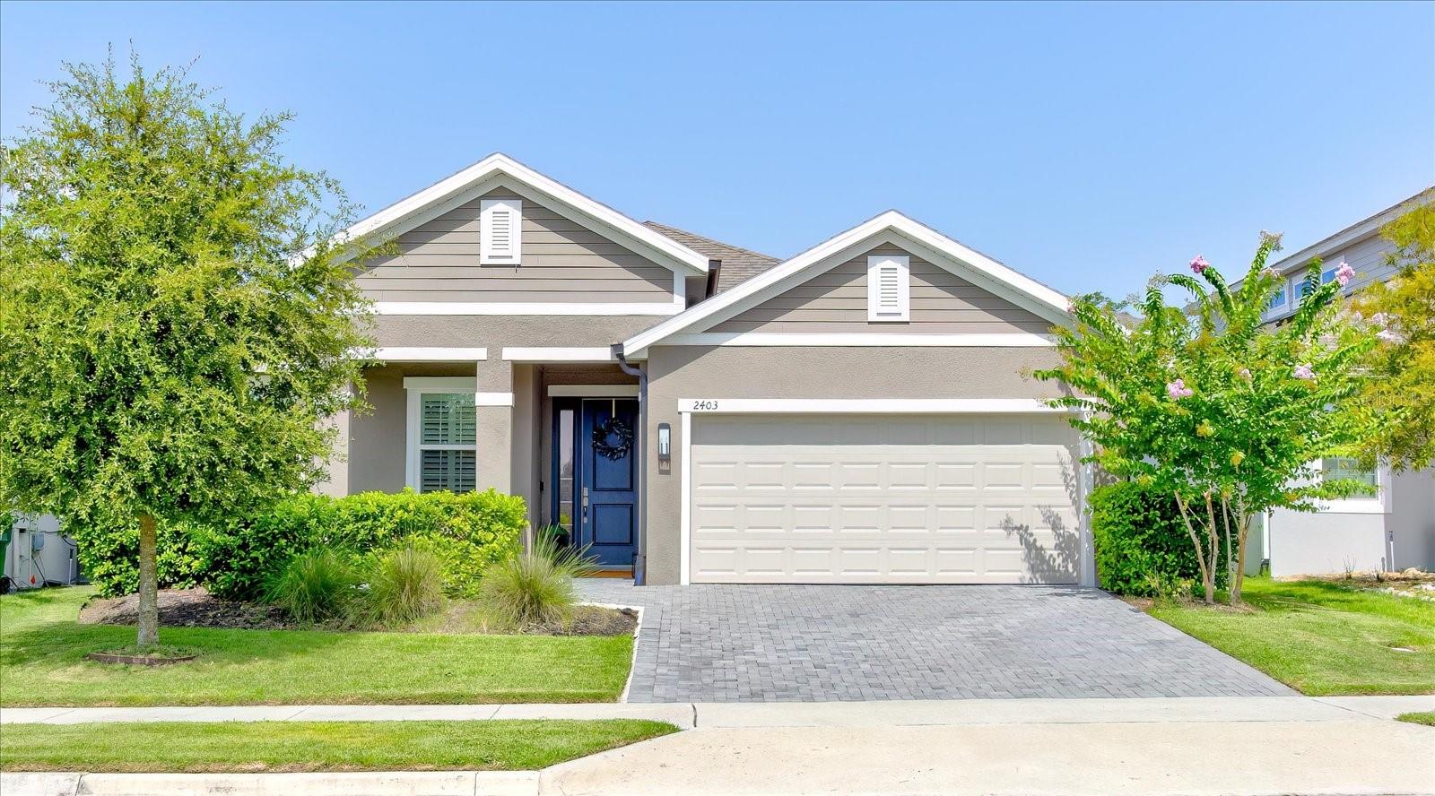 Single Family Residence in MOUNT DORA, FL - Daniel Dourado