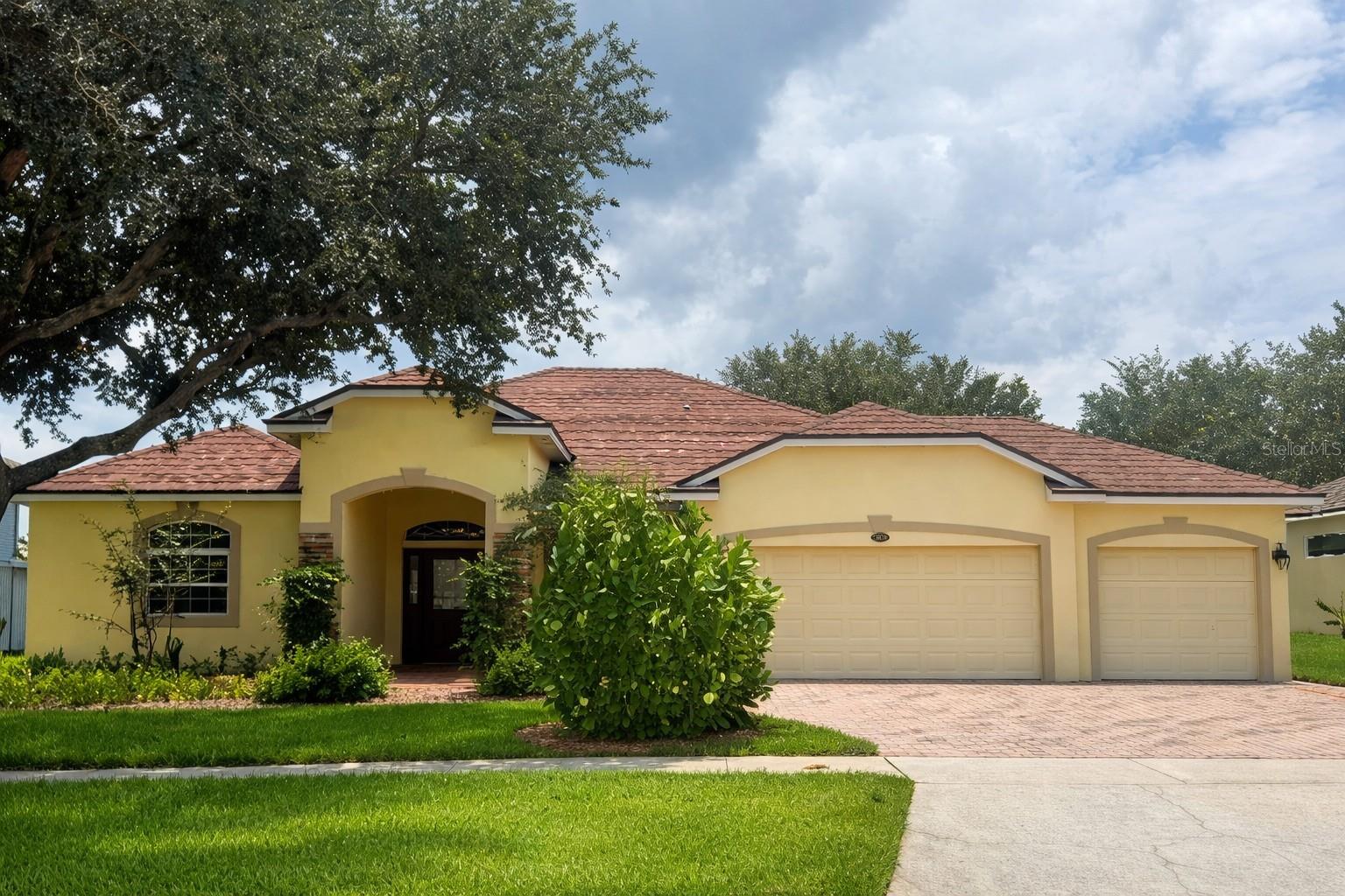 Single Family Residence em CLERMONT, FL - Daniel Dourado