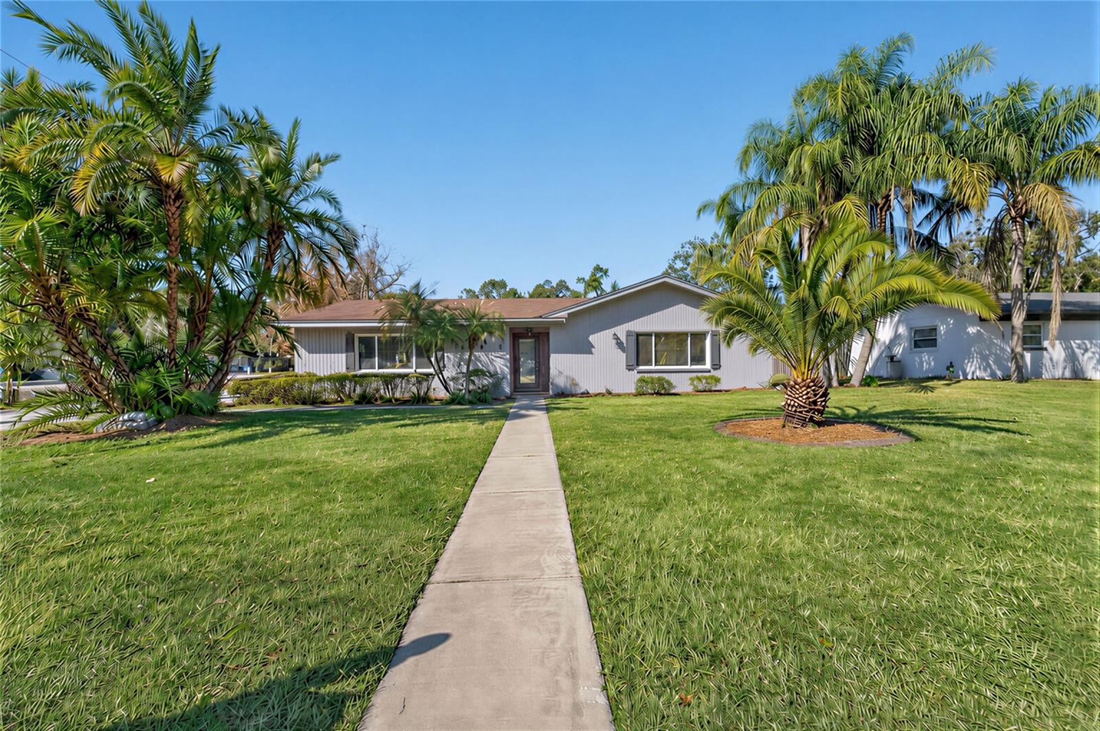 Single Family Residence in LAKELAND, FL - Daniel Dourado