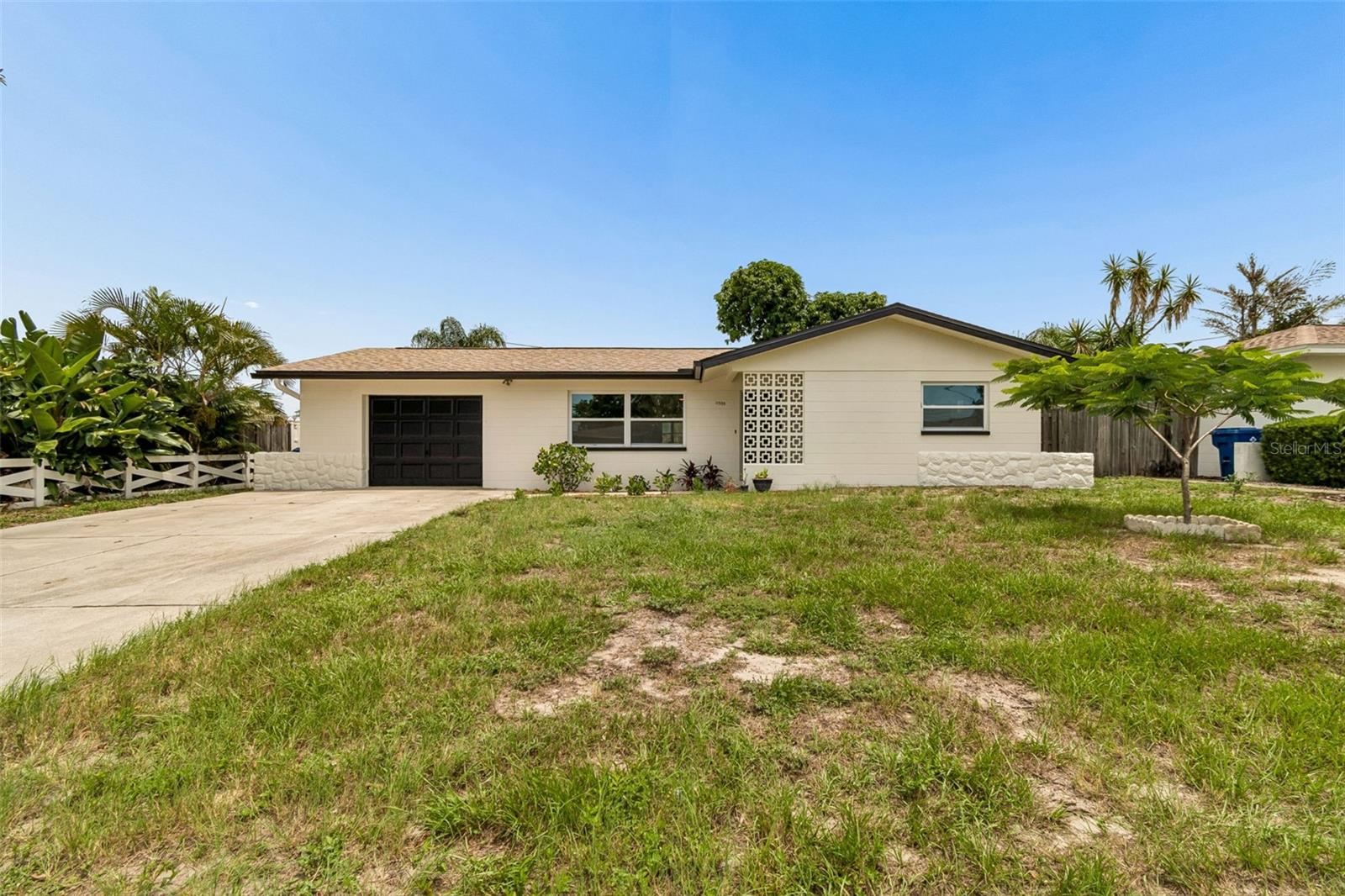 Single Family Residence em SEMINOLE, FL - Daniel Dourado