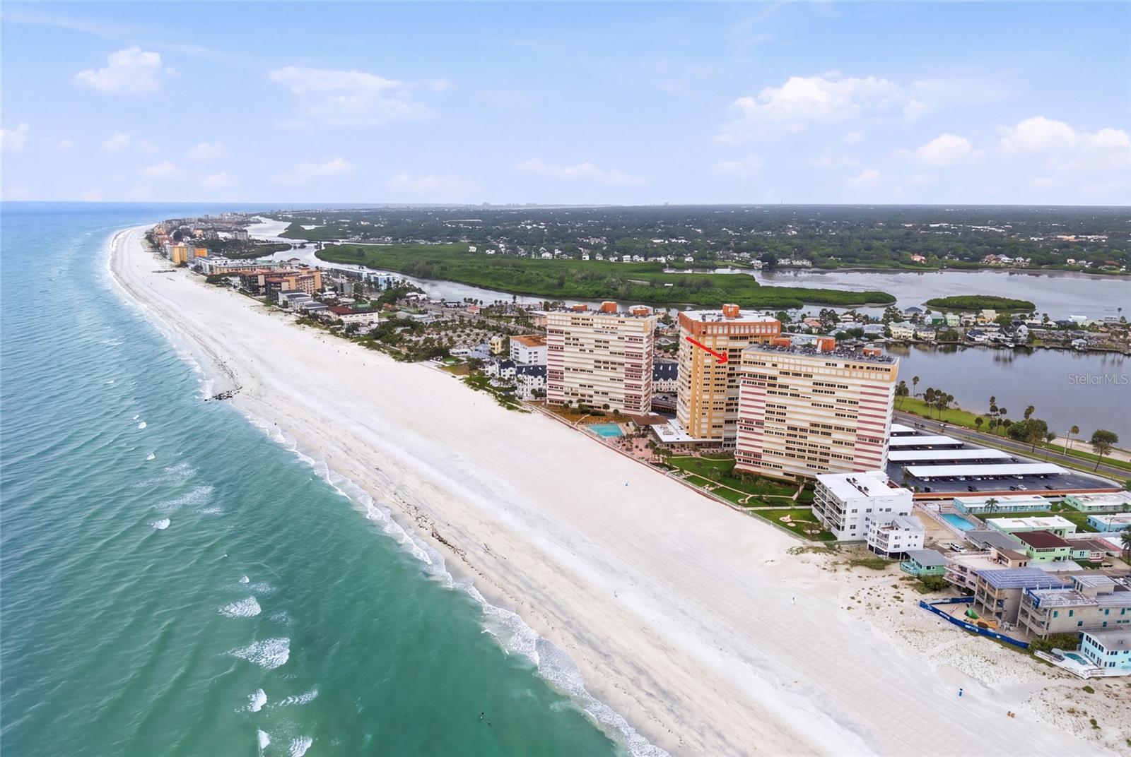 Condominium in ST PETERSBURG, FL - Daniel Dourado