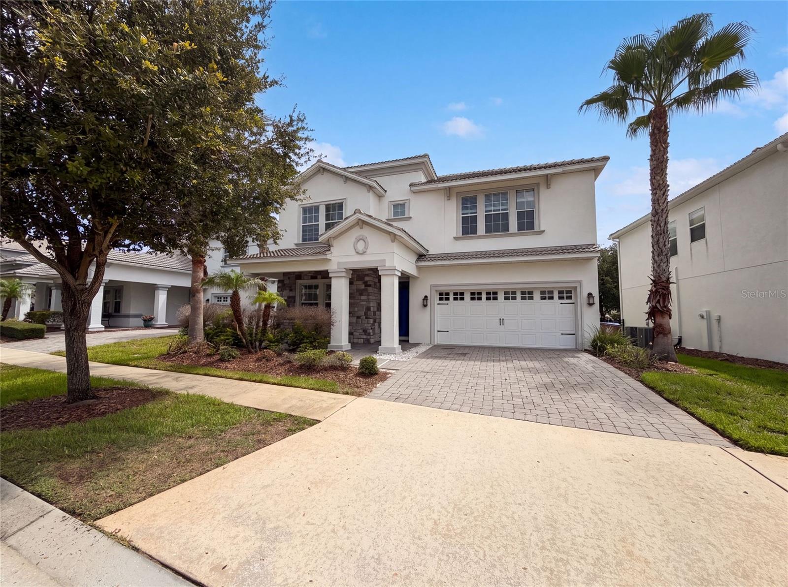 Single Family Residence in DAVENPORT, FL - Daniel Dourado