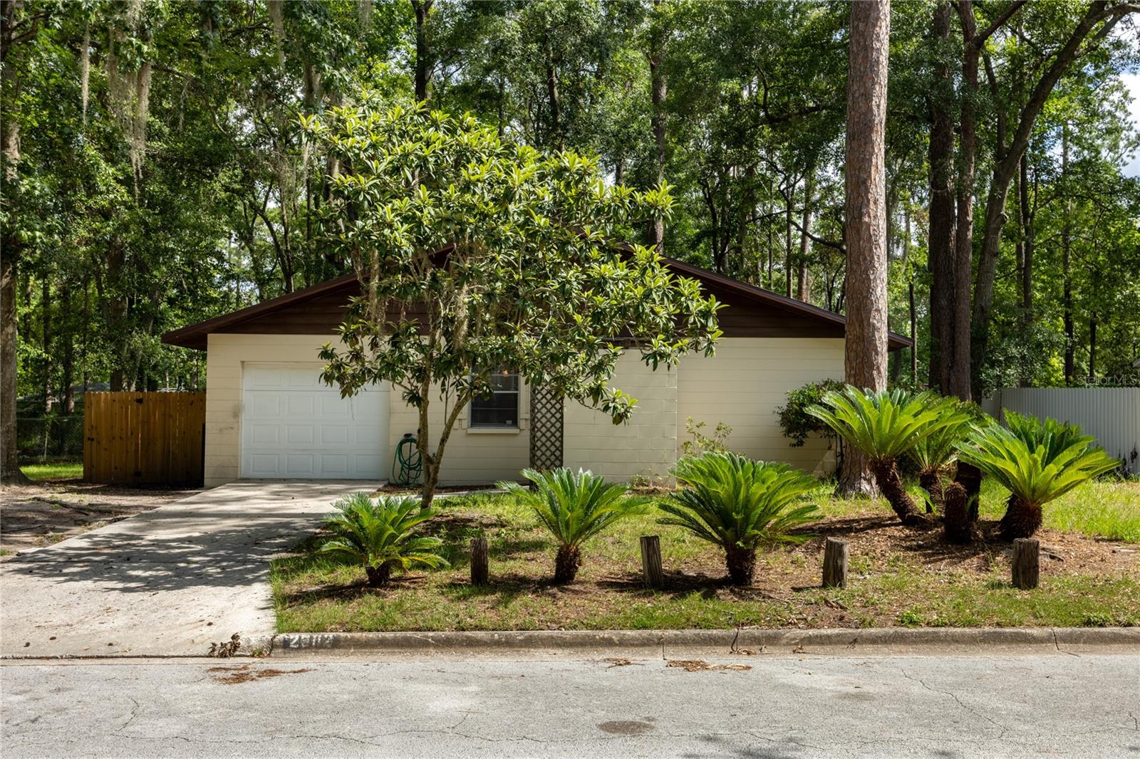 Single Family Residence em GAINESVILLE, FL - Daniel Dourado