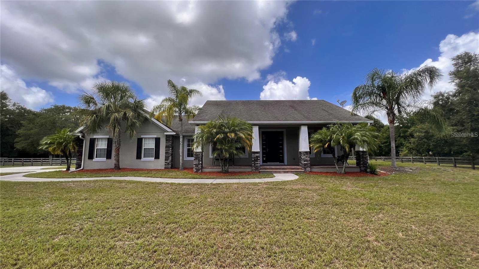 Single Family Residence em ST CLOUD, FL - Daniel Dourado