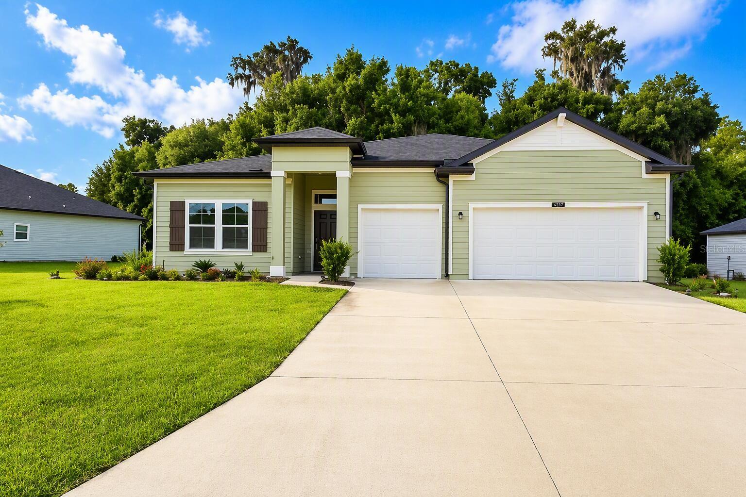 Single Family Residence in DUNNELLON, FL - Daniel Dourado