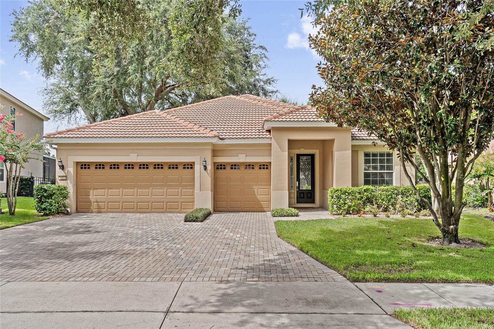 Single Family Residence in OCOEE, FL - Daniel Dourado