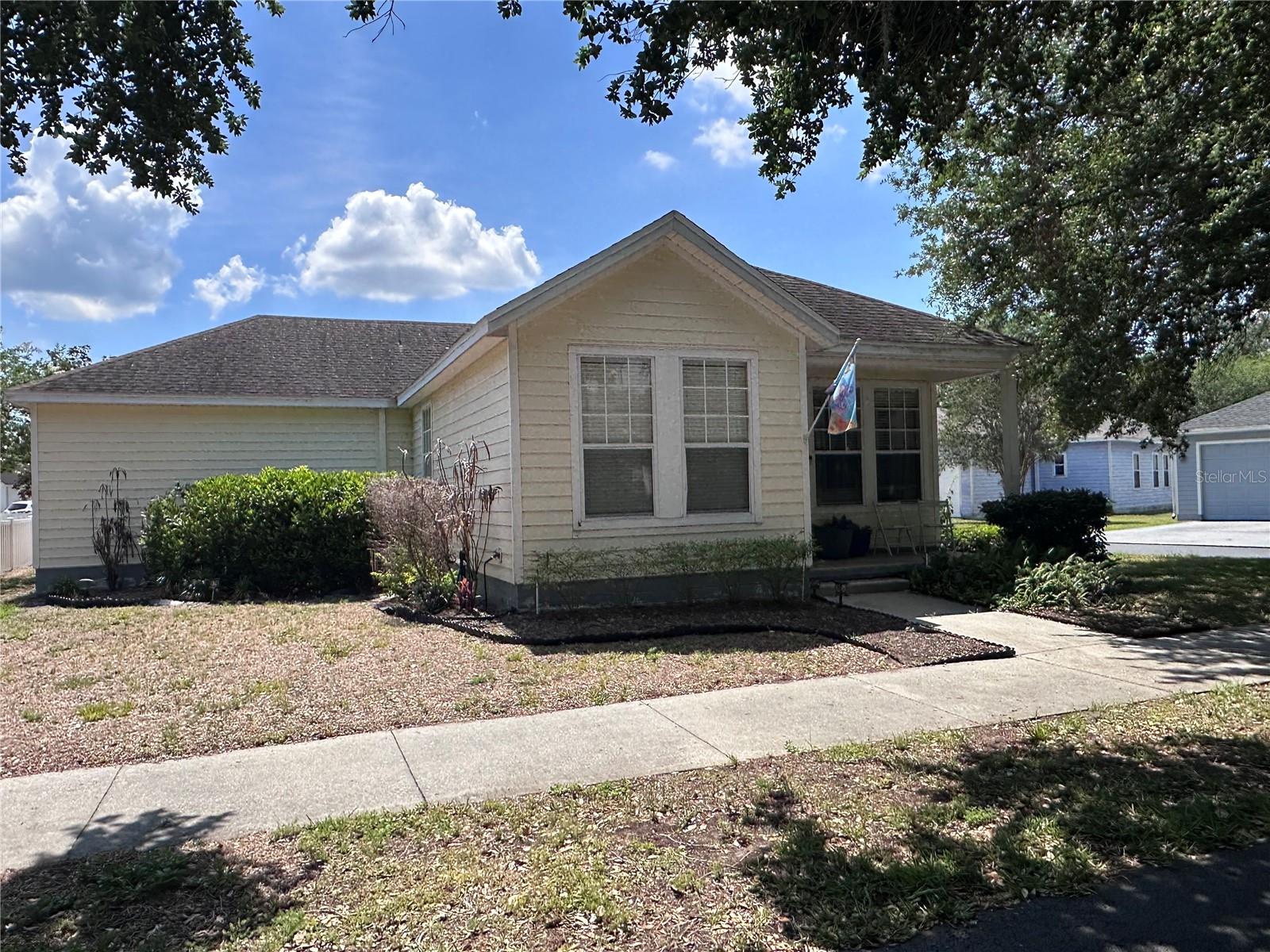 Single Family Residence em ZEPHYRHILLS, FL - Daniel Dourado