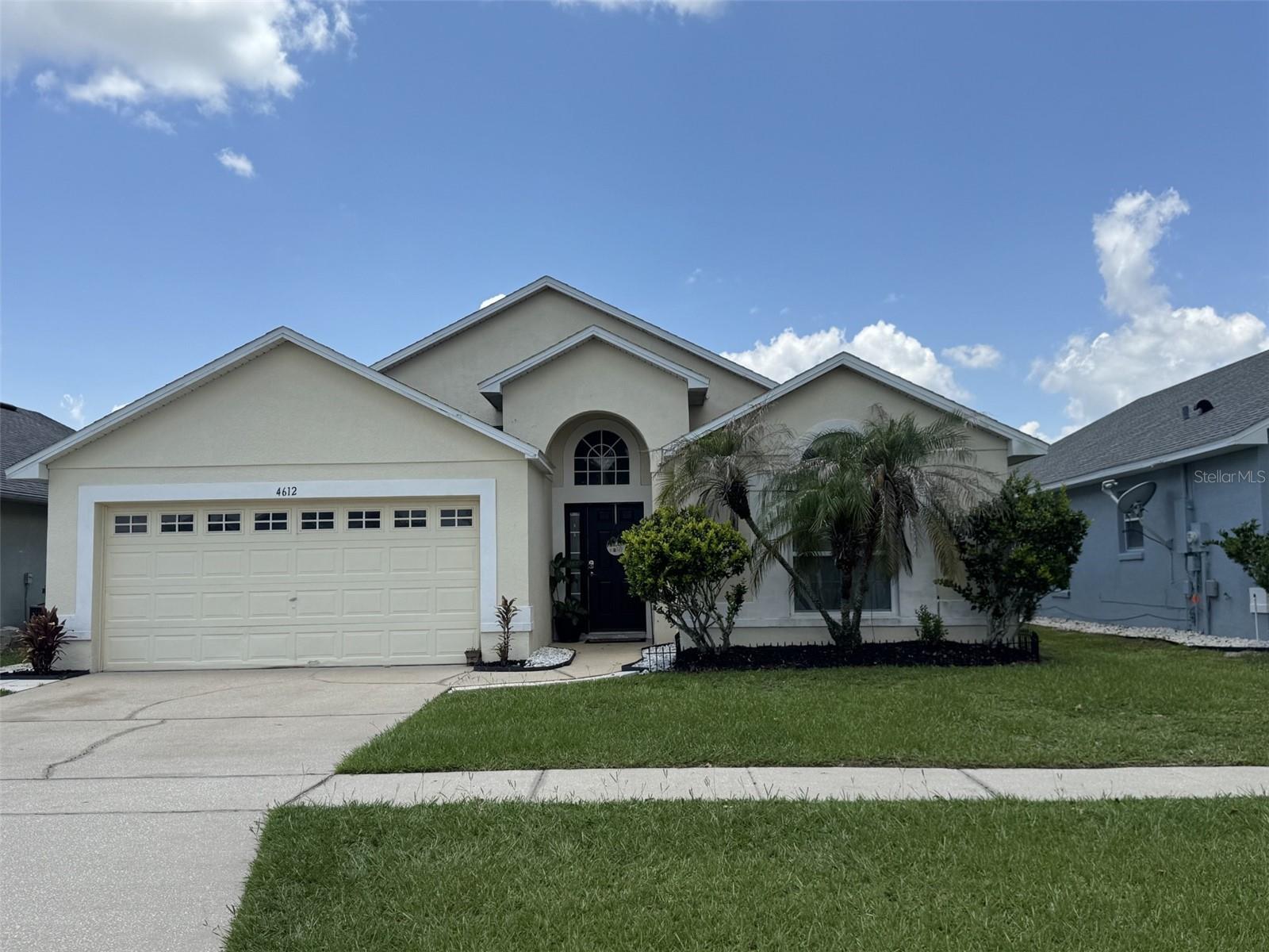 Single Family Residence em KISSIMMEE, FL - Daniel Dourado