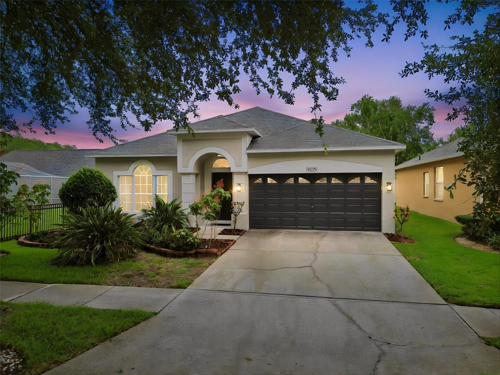 Single Family Residence in LUTZ, FL - Daniel Dourado