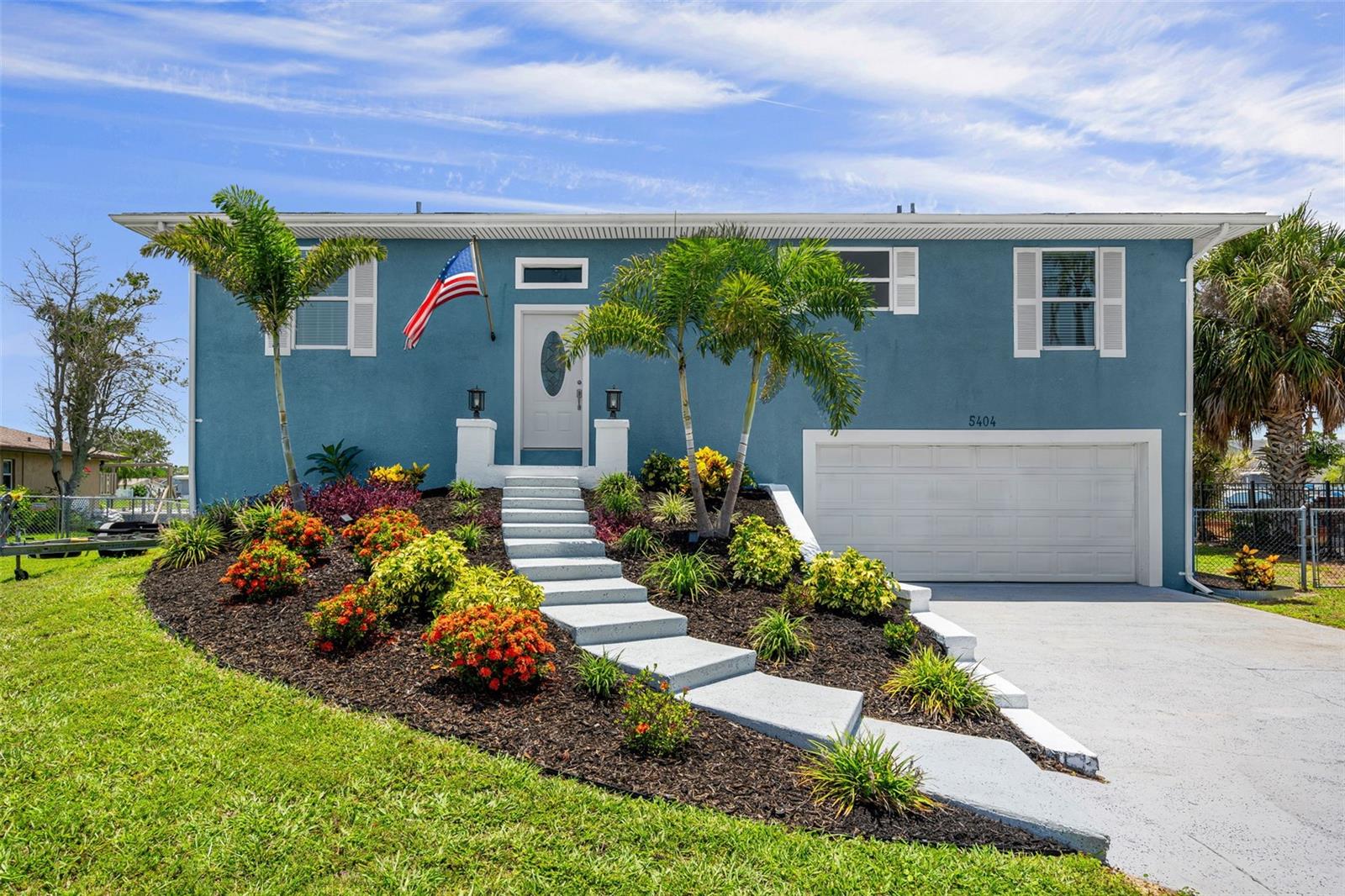 Single Family Residence in PALMETTO, FL - Daniel Dourado