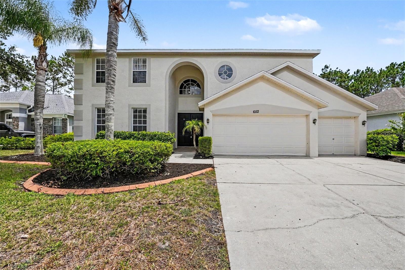 Single Family Residence in LUTZ, FL - Daniel Dourado