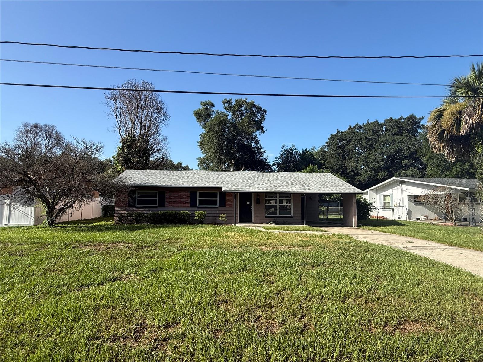 Single Family Residence in ORLANDO, FL - Daniel Dourado