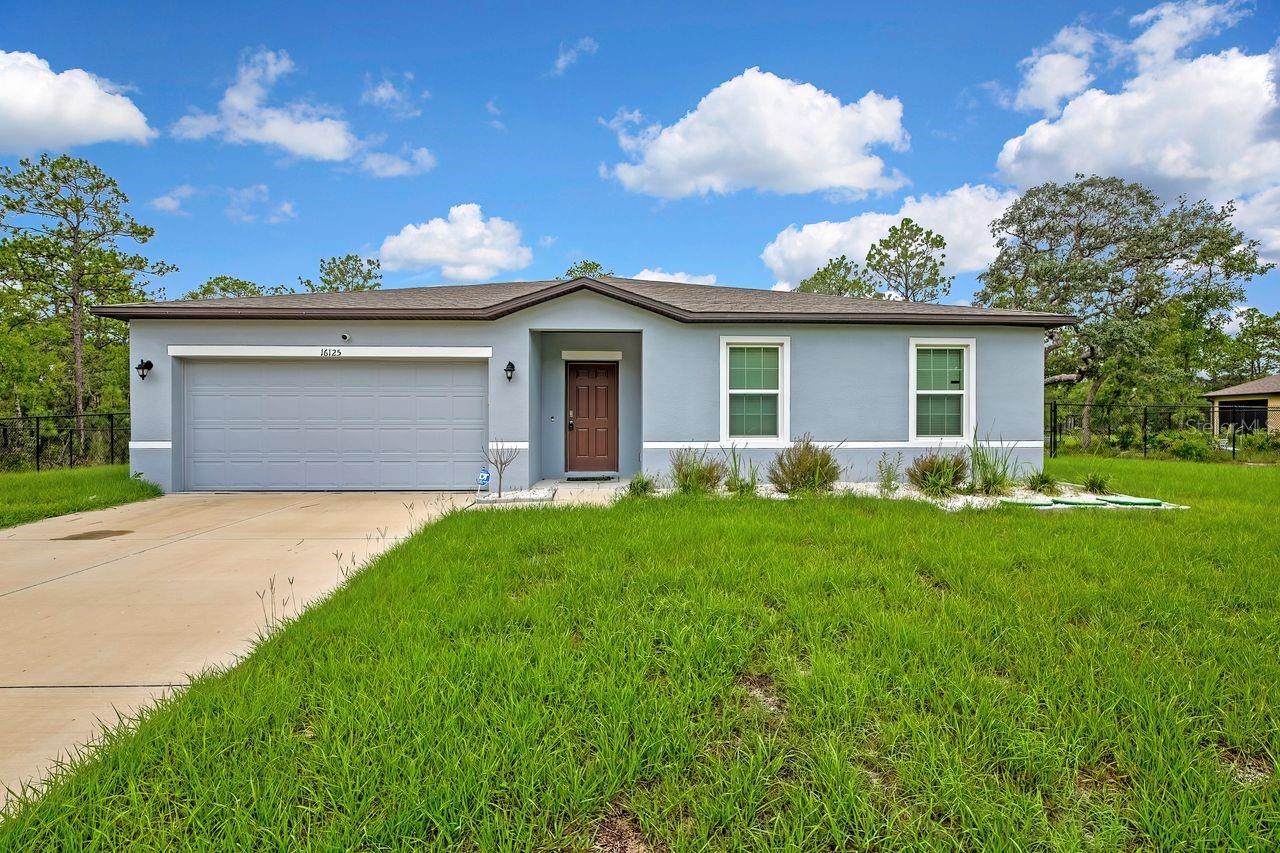 Single Family Residence em WEEKI WACHEE, FL - Daniel Dourado