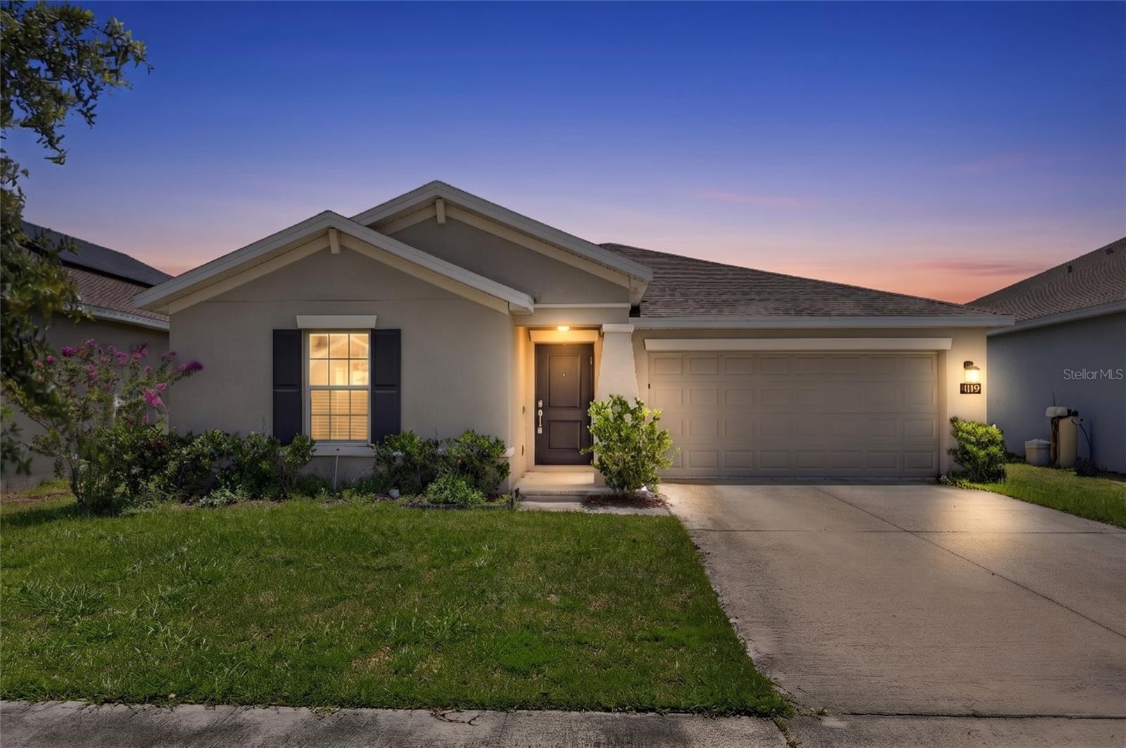 Single Family Residence in DAVENPORT, FL - Daniel Dourado