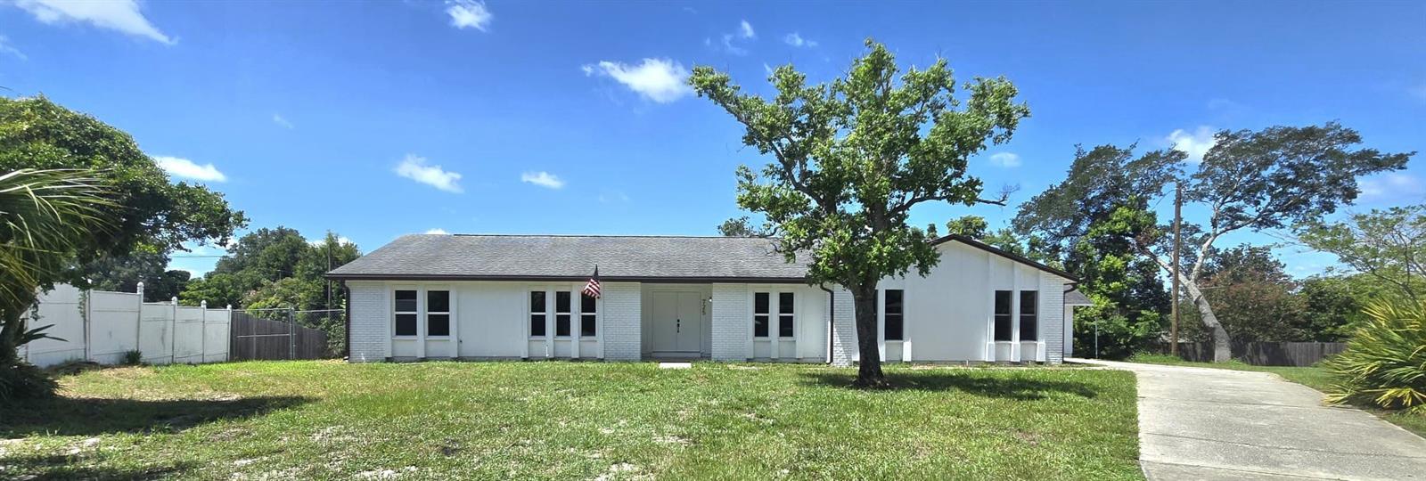 Single Family Residence em DELTONA, FL - Daniel Dourado