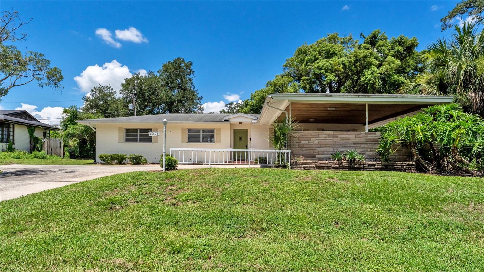 Single Family Residence in LAKELAND, FL - Daniel Dourado