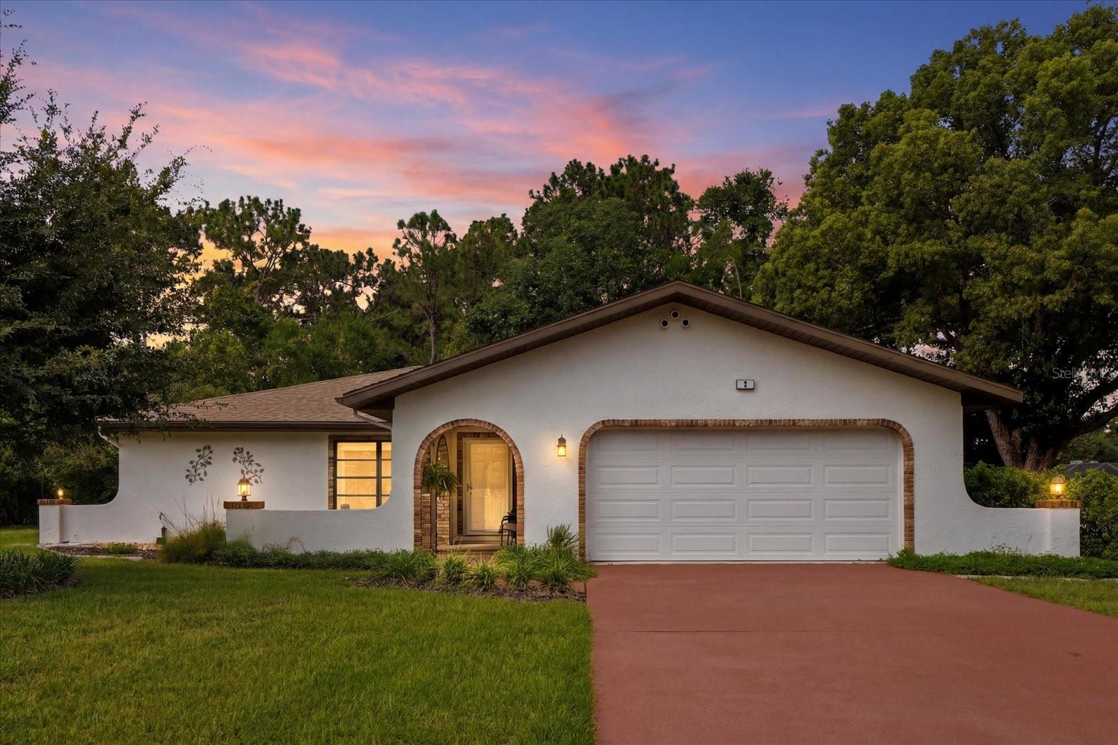 Single Family Residence in HOMOSASSA, FL - Daniel Dourado