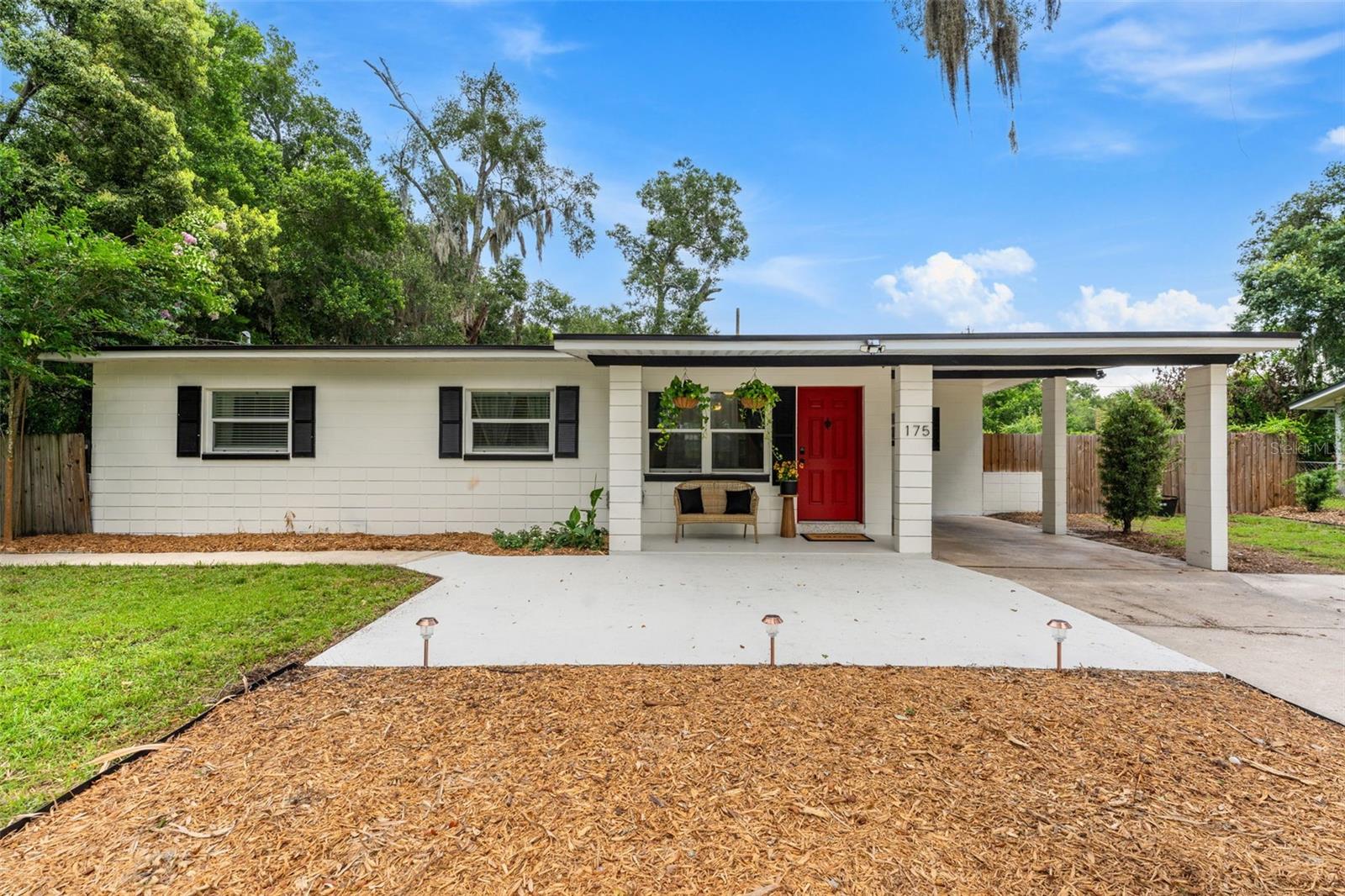 Single Family Residence in ALTAMONTE SPRINGS, FL - Daniel Dourado