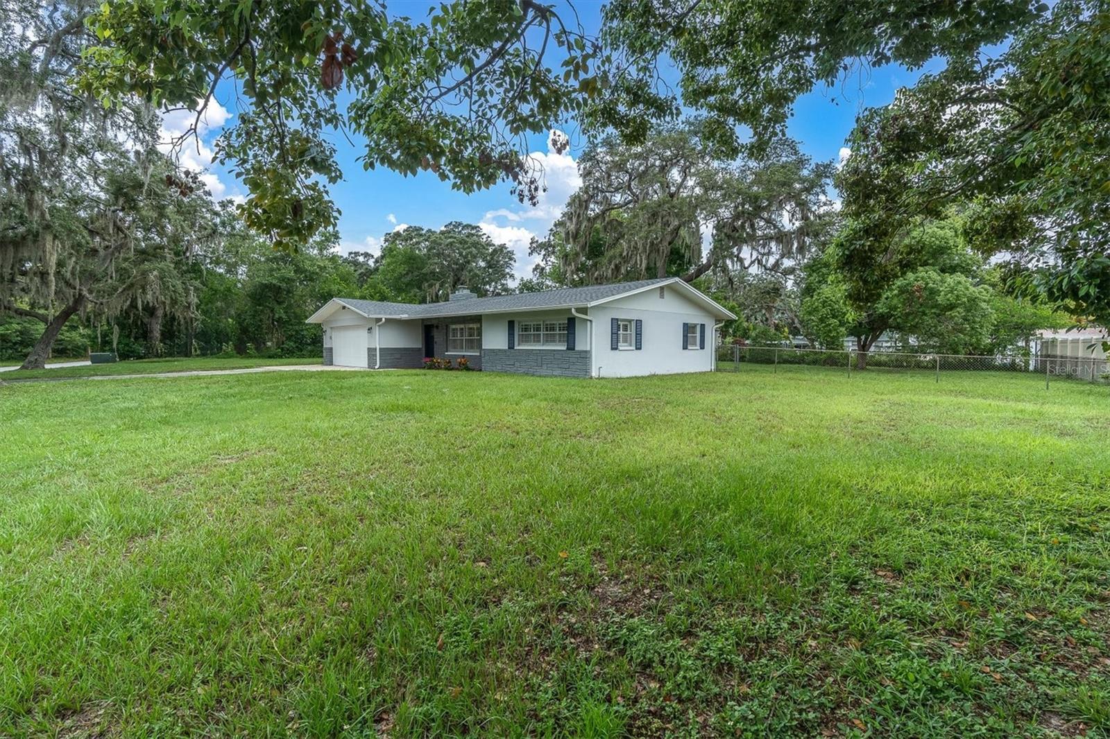 Single Family Residence in NEW PORT RICHEY, FL - Daniel Dourado