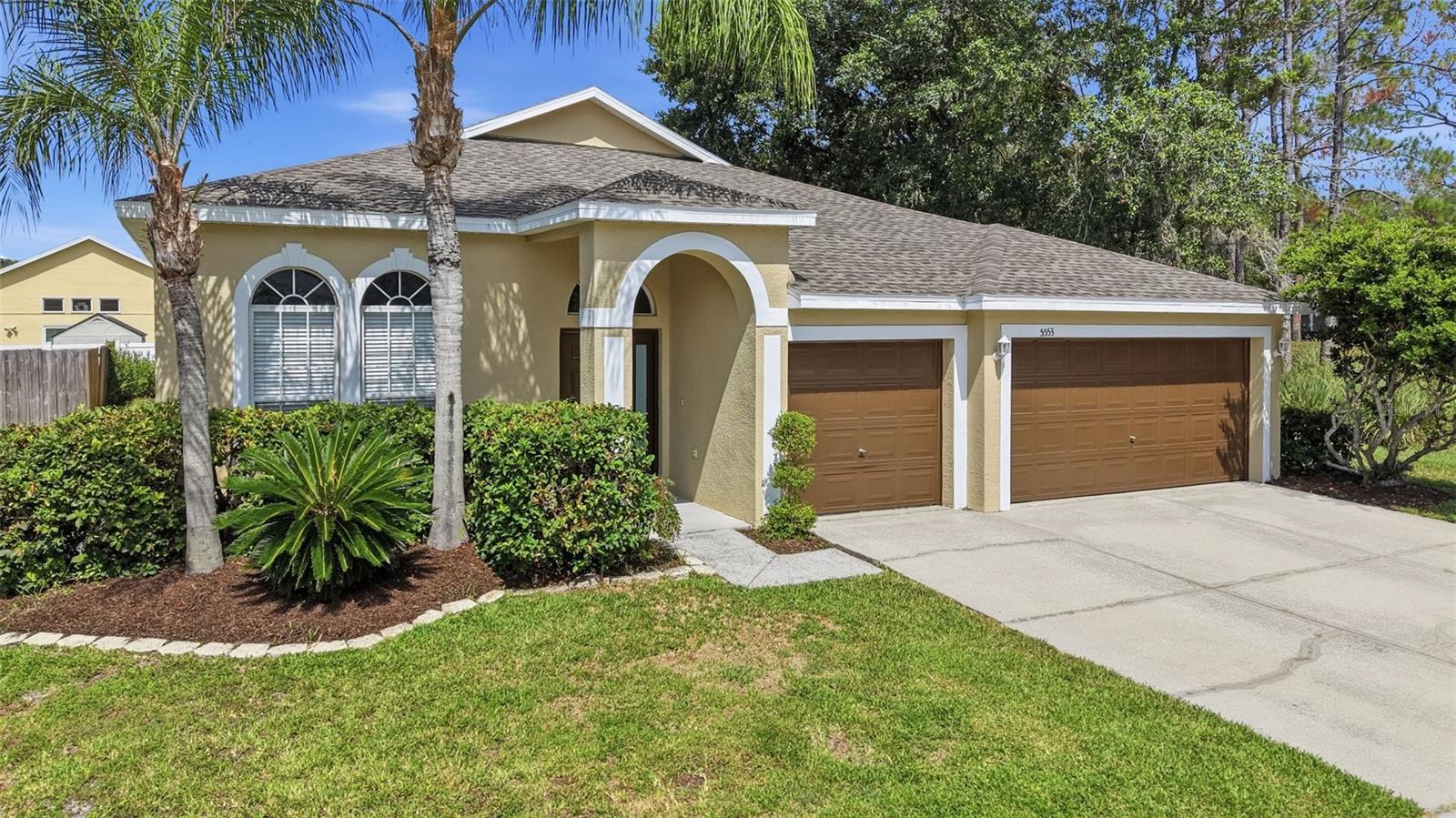Single Family Residence em ZEPHYRHILLS, FL - Daniel Dourado