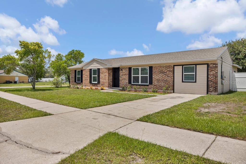 Single Family Residence in JACKSONVILLE, FL - Daniel Dourado